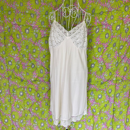 Vintage 50s 60s  white full slip  dress  1970s satin lace nylon | S-M | Vanity Fair