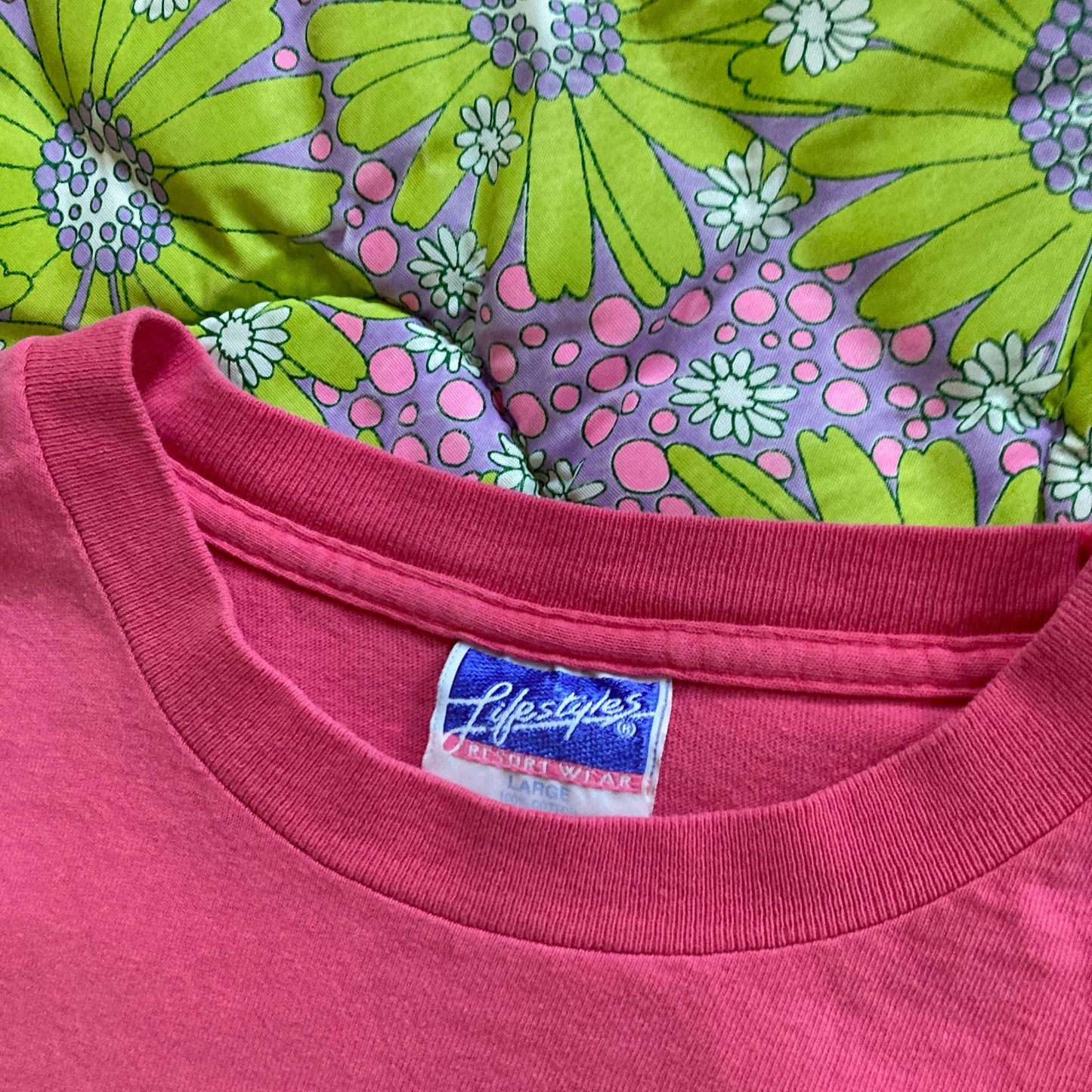 Vintage  t shirt | S-M |  90s  1990s palm trees dolphins flowers pink leaves single stitch Lifestyles destination Pirates Beach Galveston TX