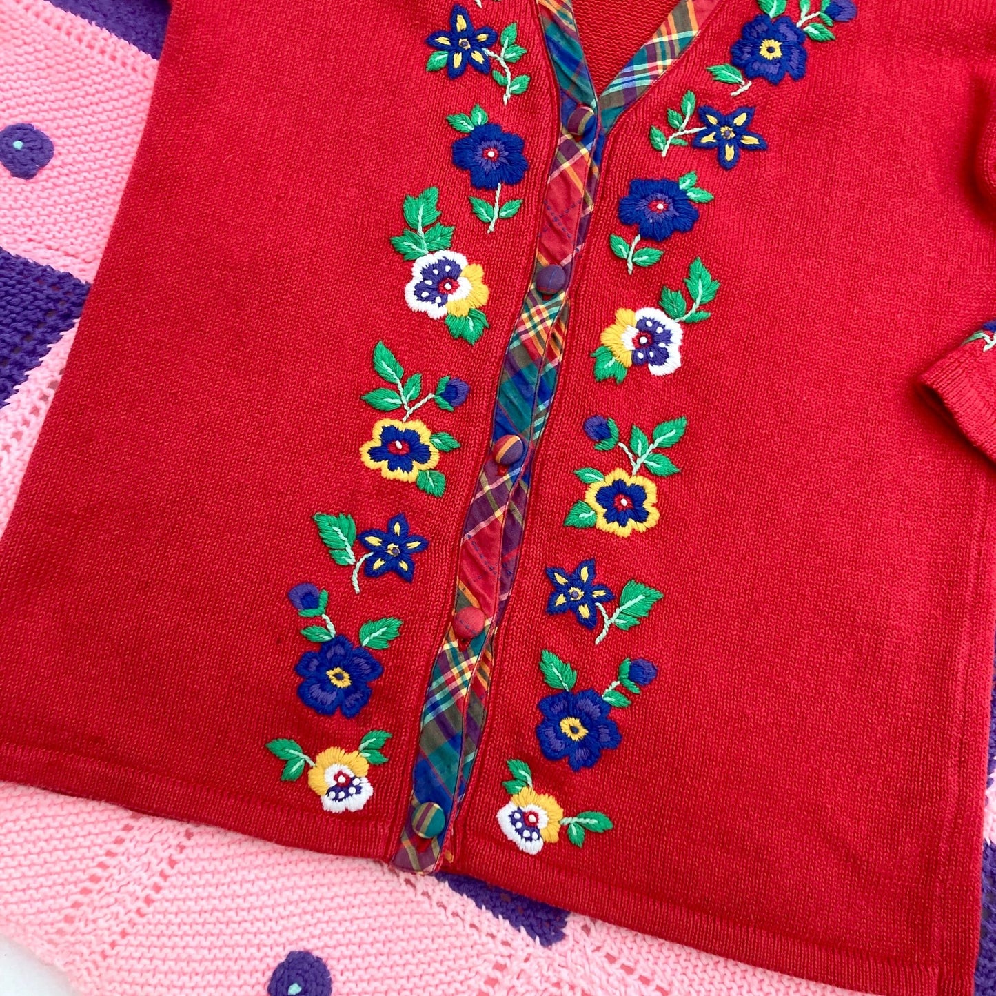 Vintage 80s grandma cardigan embroidered floral sweater | M - L| flowers 90s red blue yellow green plaid cotton cottage Northern Isles