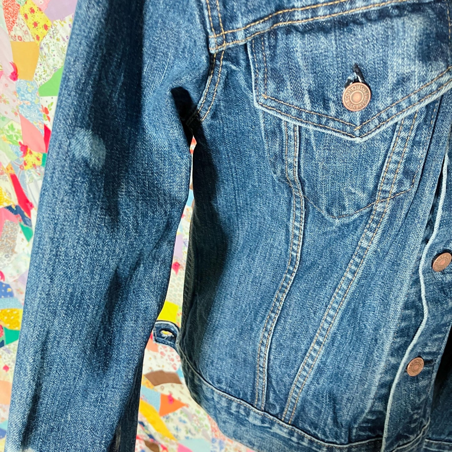 Vintage 80s Levi's jean jacket distressed made in USA dark wash |S - M | cotton trucker denim