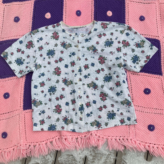 Vintage 90s top floral cottage core  short sleeve button down grandma | S - M | floral pink white blue repaired mended
