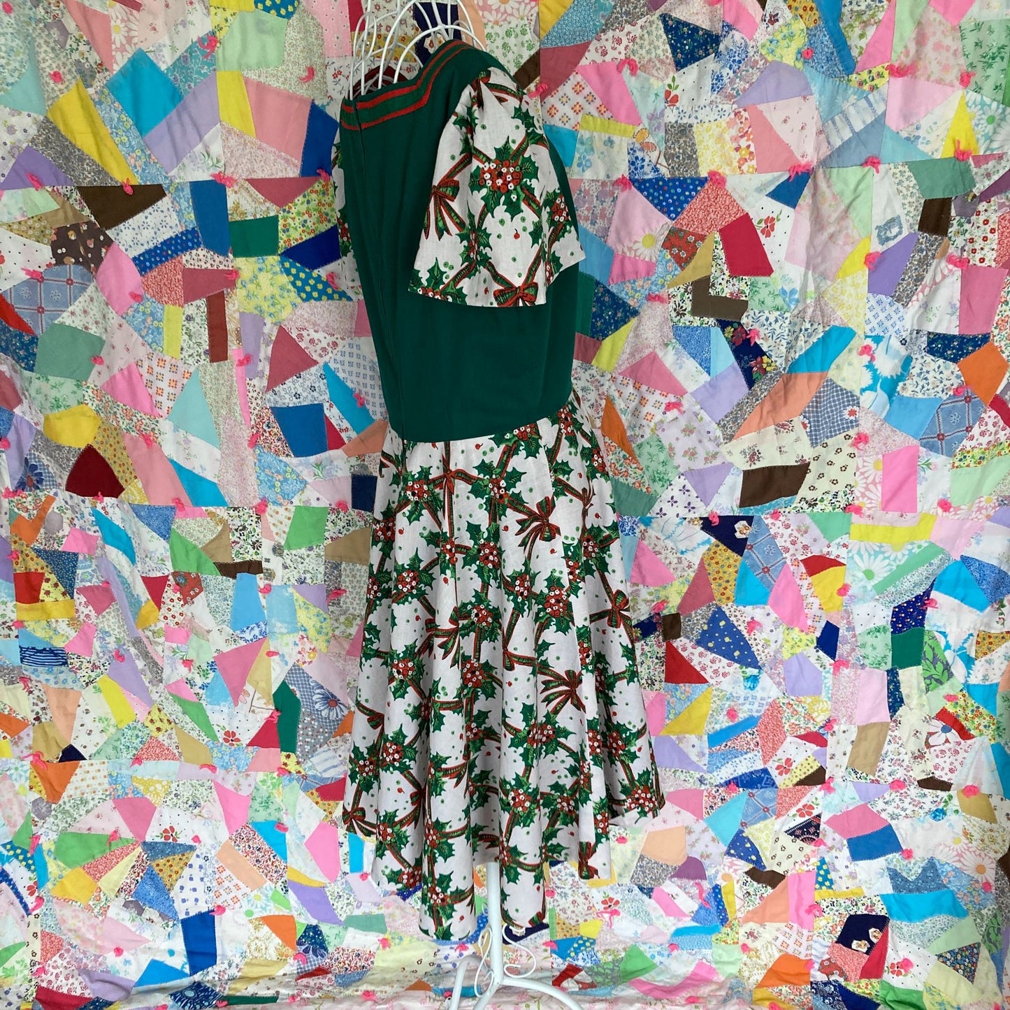 vintage 60s 70s dress red green | M-L | bow floral holly holiday christmas red green