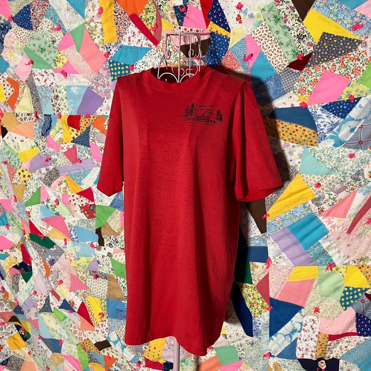 Vintage 80s 90s  t shirt  short sleeve paper thin cathedral of the pines NH  | M-L | red black Hanes