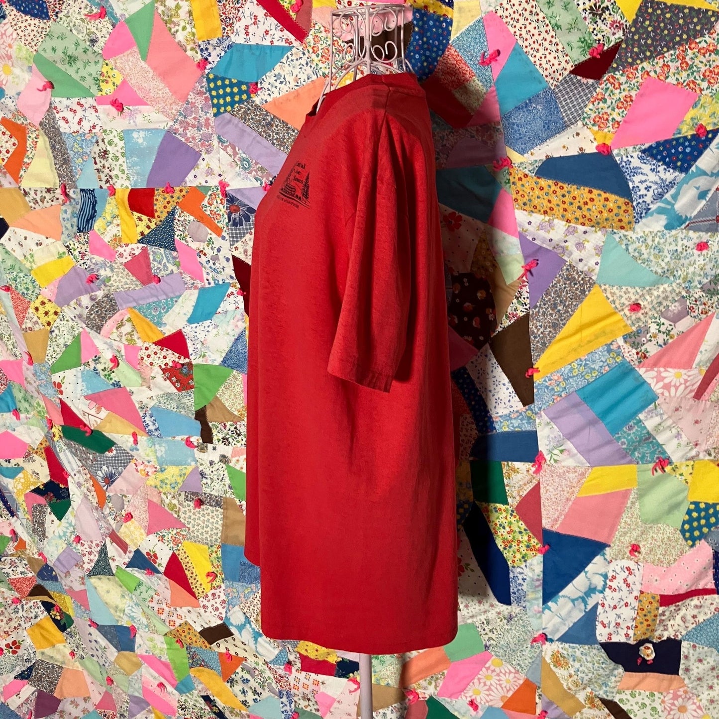 Vintage 80s 90s  t shirt  short sleeve paper thin cathedral of the pines NH  | M-L | red black Hanes