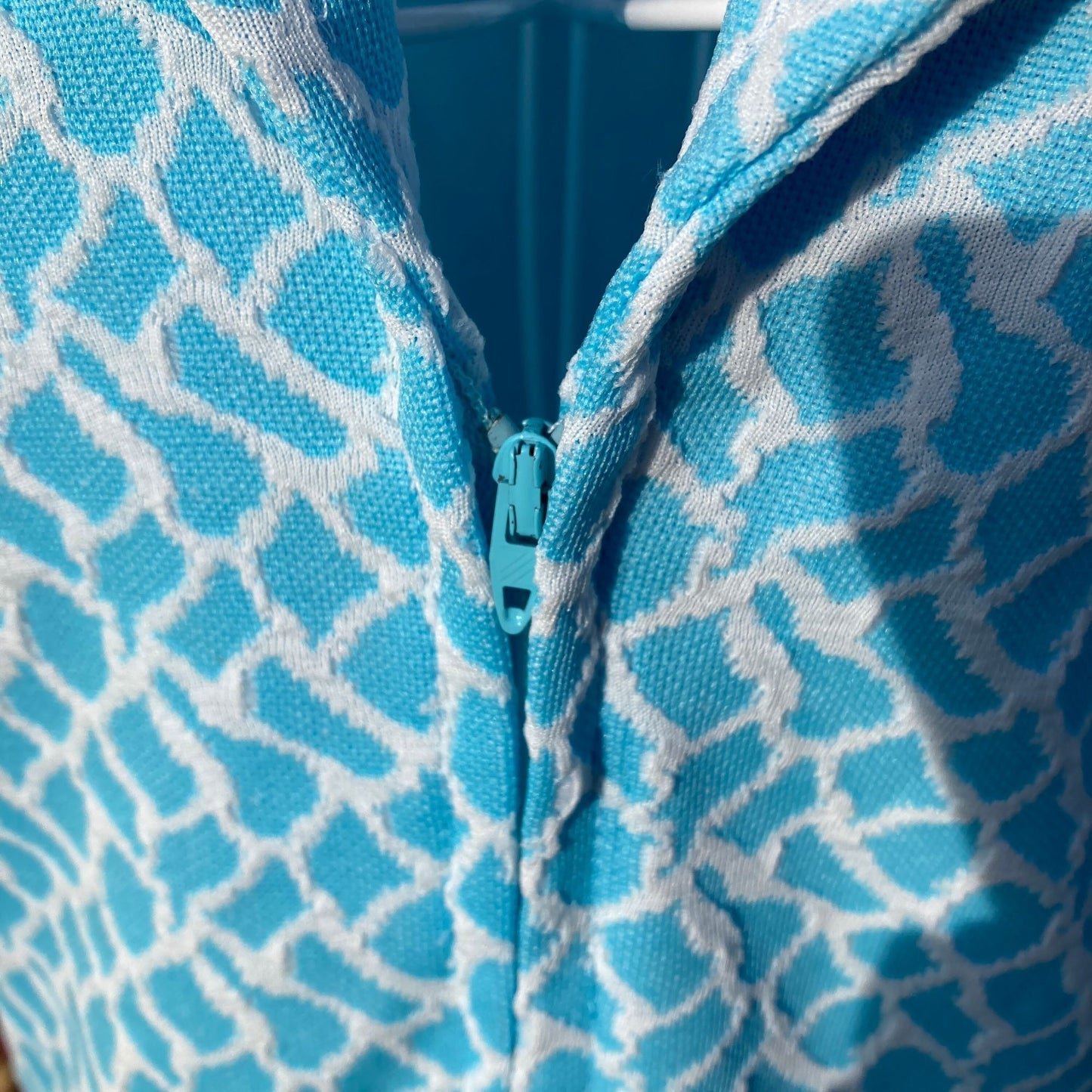 Vintage 70s  dress robins egg blue white abstract print collared dress | M-L | 1960s 1970s polyester collar Marty Gutmacher