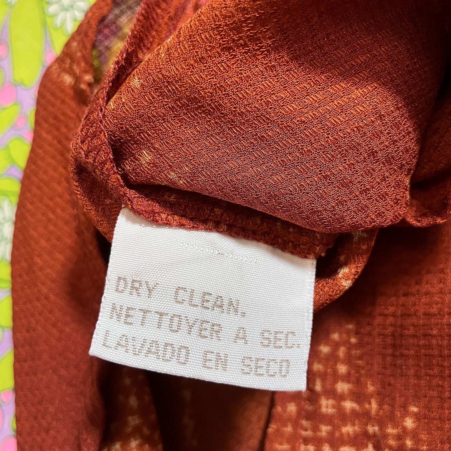 Vintage  90s  y2k blouse silk | S-M| visible mend rust orange red leaf print collar button Jones New York