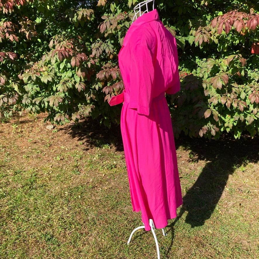 Vintage 80s dress pink short sleeve | M | polyester  1980s Caron Petite Chicago button collared
