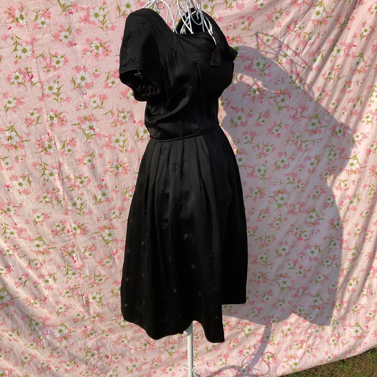 Vintage 50s black dress XS-S fit and flare bow brocade