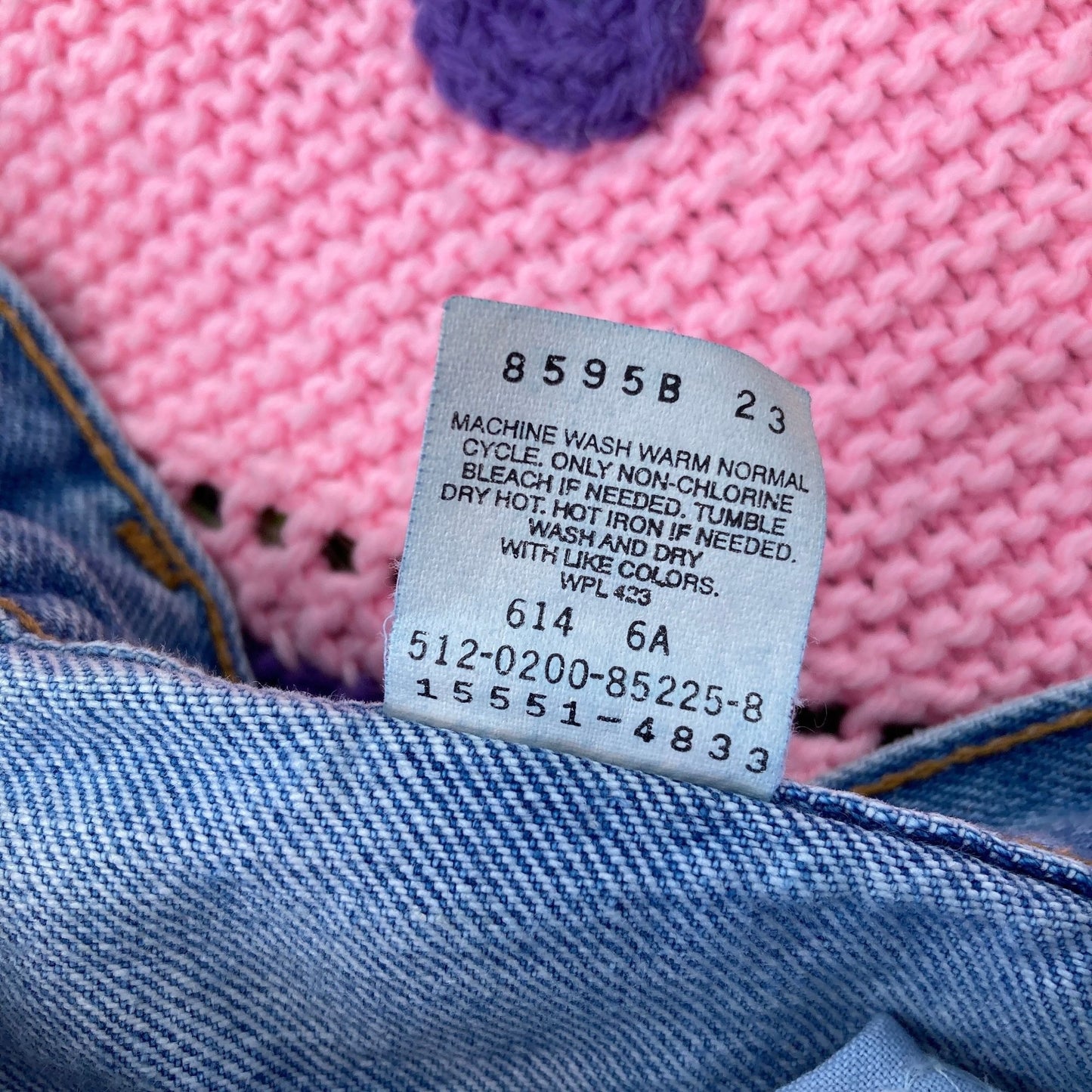 Levis 550 M 28  vintage vtg high rise waist mom jeans medium wash all cotton no stretch  90s 1990s reD tab