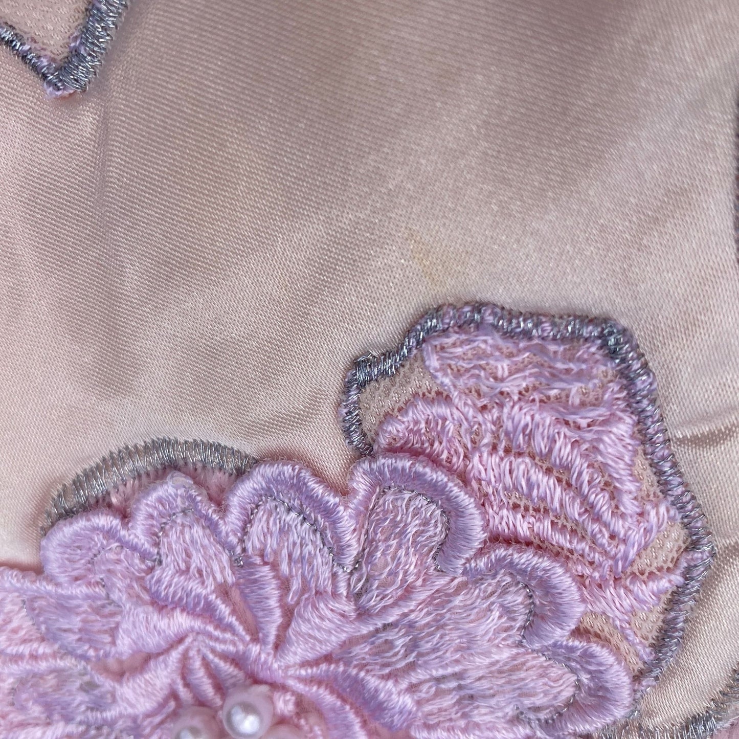 Vintage 80s 90s sparkly sweater glitter pastel pink  silver white 1990s fairy kei kawaii  Jaclyn Smith