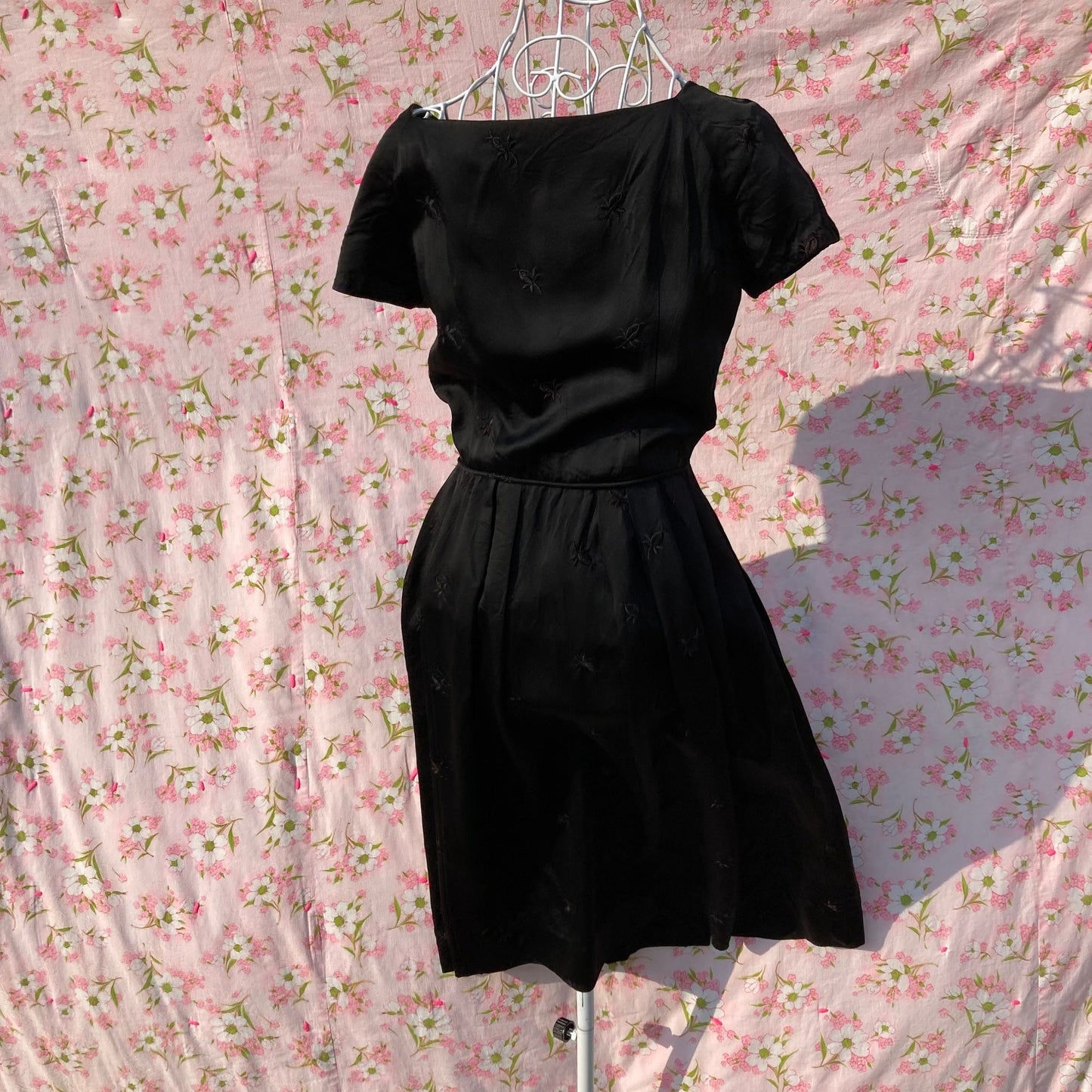 Vintage 50s black dress XS-S fit and flare bow brocade