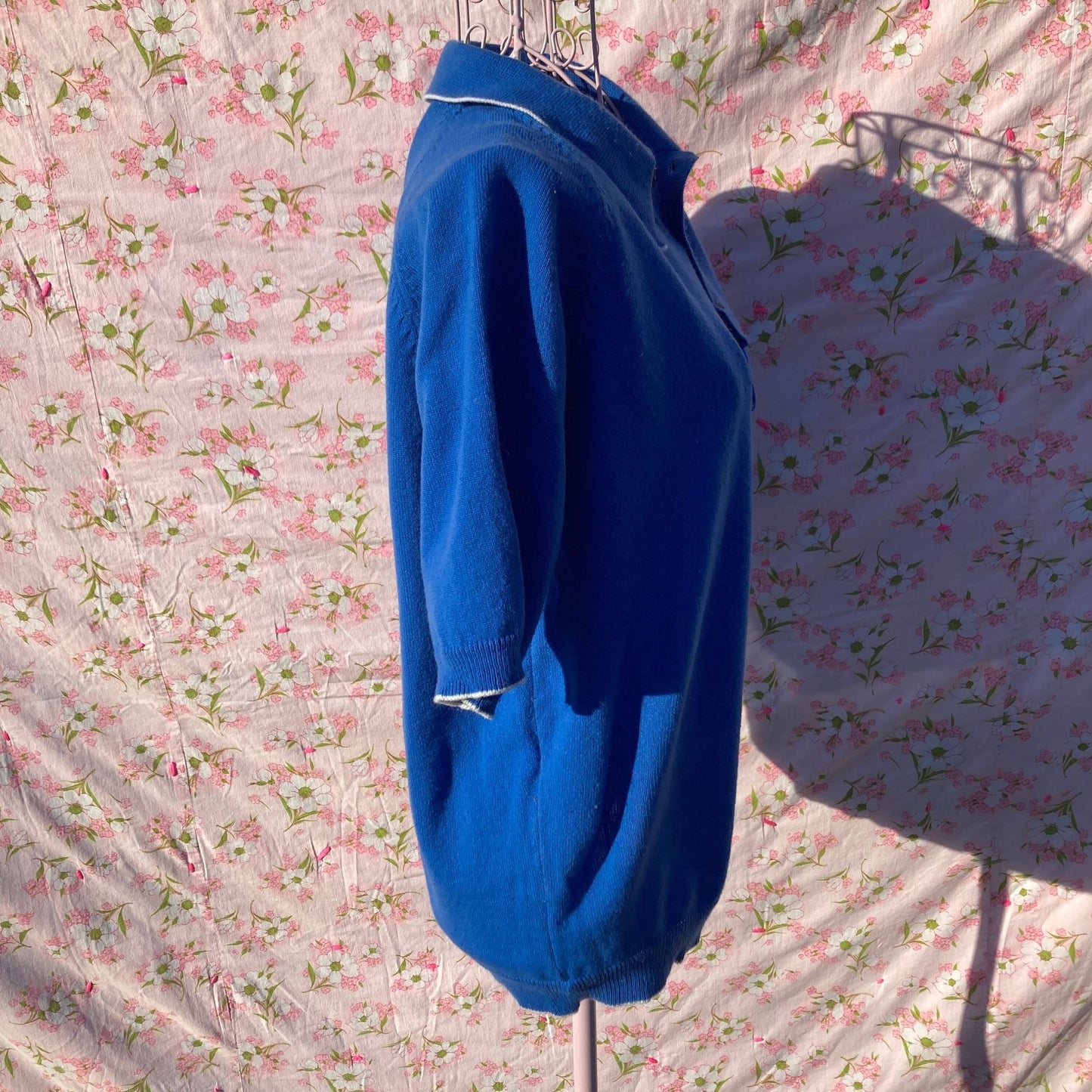 Vintage 70s sweater short sleeve knit top S M blue white soft collared