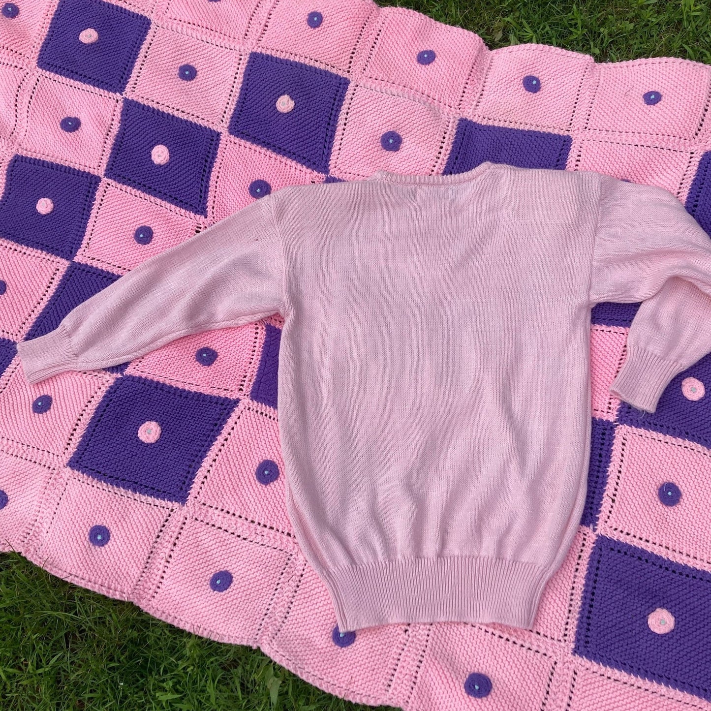 Vintage 80s 90s sparkly sweater glitter pastel pink  silver white 1990s fairy kei kawaii  Jaclyn Smith