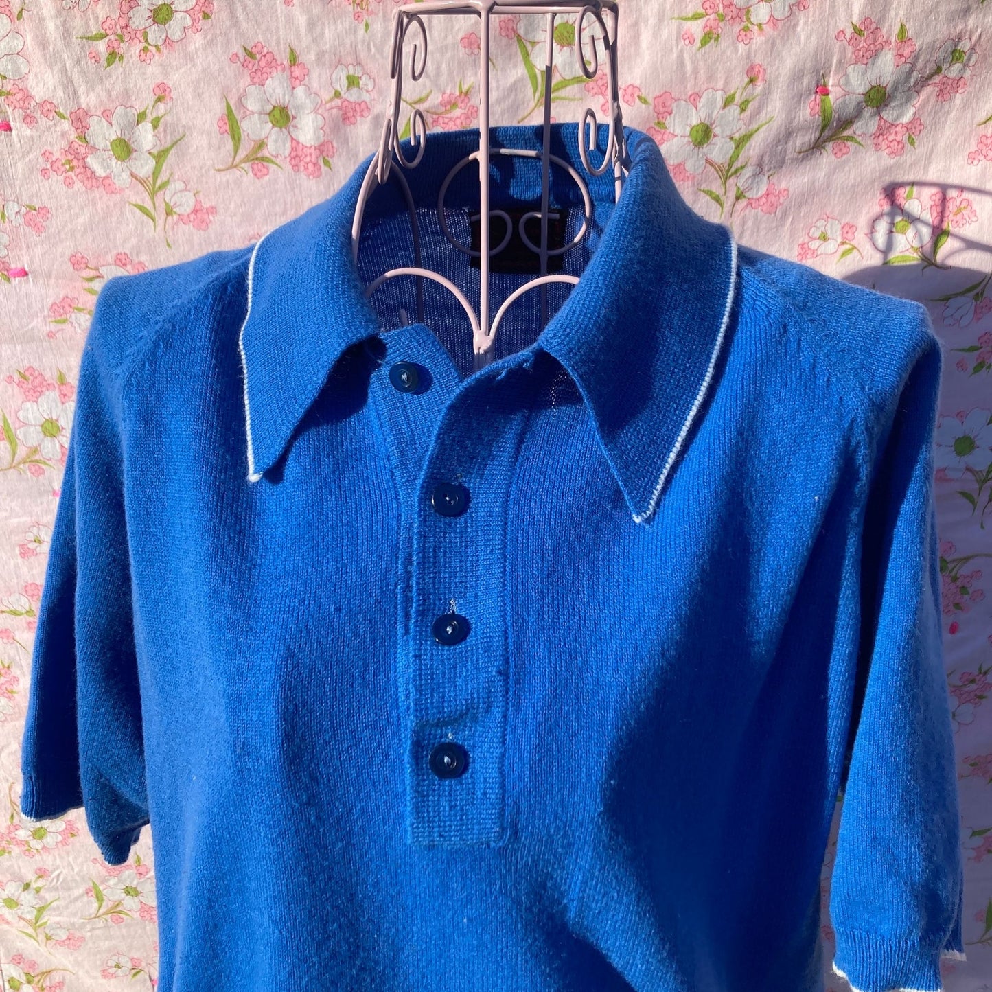 Vintage 70s sweater short sleeve knit top S M blue white soft collared