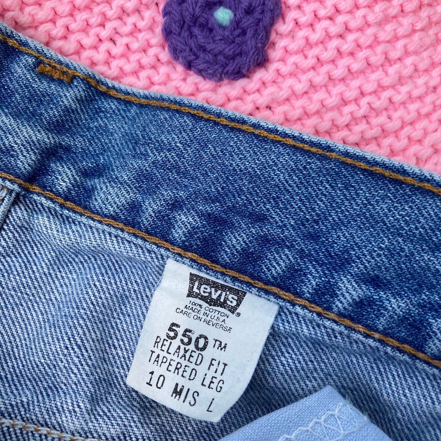 Levis 550 M 28  vintage vtg high rise waist mom jeans medium wash all cotton no stretch  90s 1990s reD tab