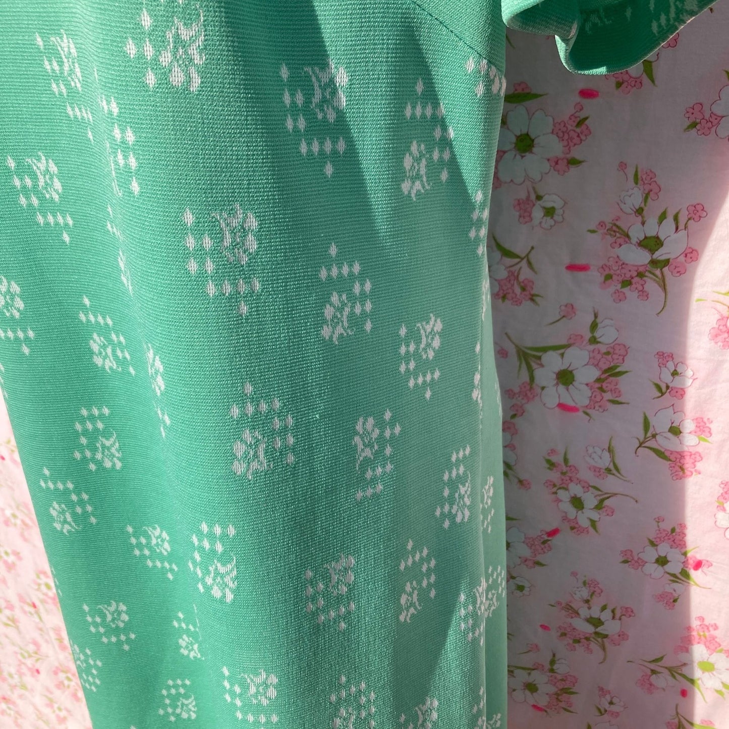 70s vintage dress mint pastel green white floral diamond | S - M | 1970s shift short sleeve  Sears