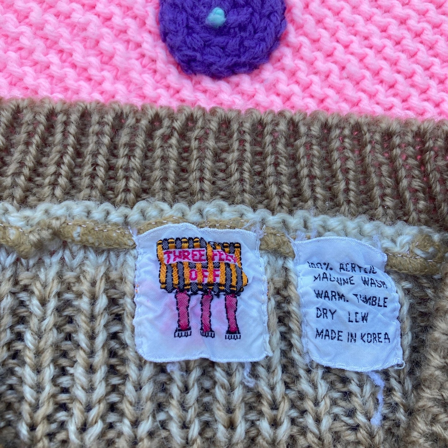 Vintage 70s sweater  | XS - S |oat meal  v neck beige cream striped Three Feet Off