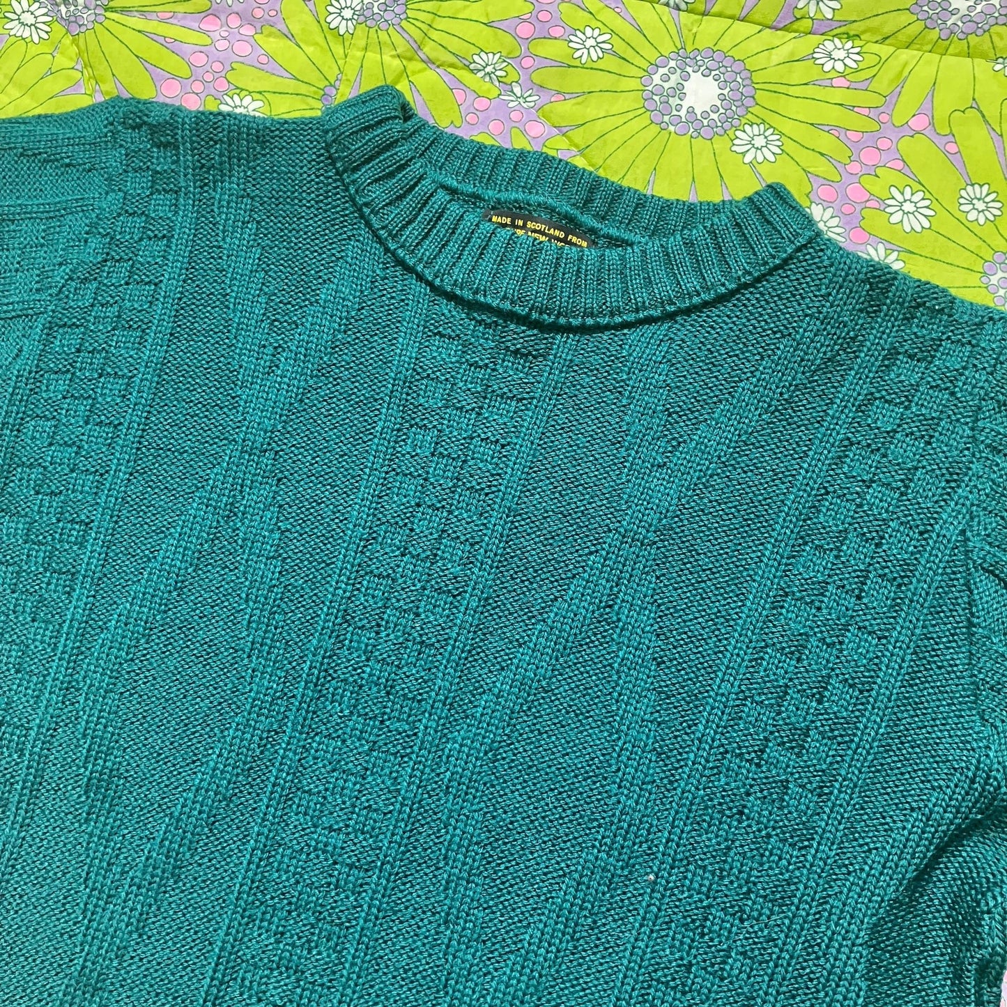 Vintage 60s 70s sweater long sleeve cable knit Robert Mackie Scotland emerald green jewel tone fisherman