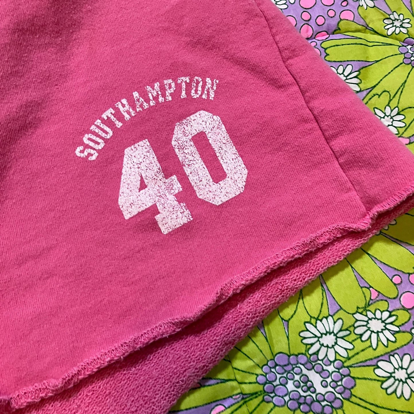 90s y2k vintage  shorts gym vintage 1990s south Hampton cotton  elastic drawstring M-L breezin up USA made