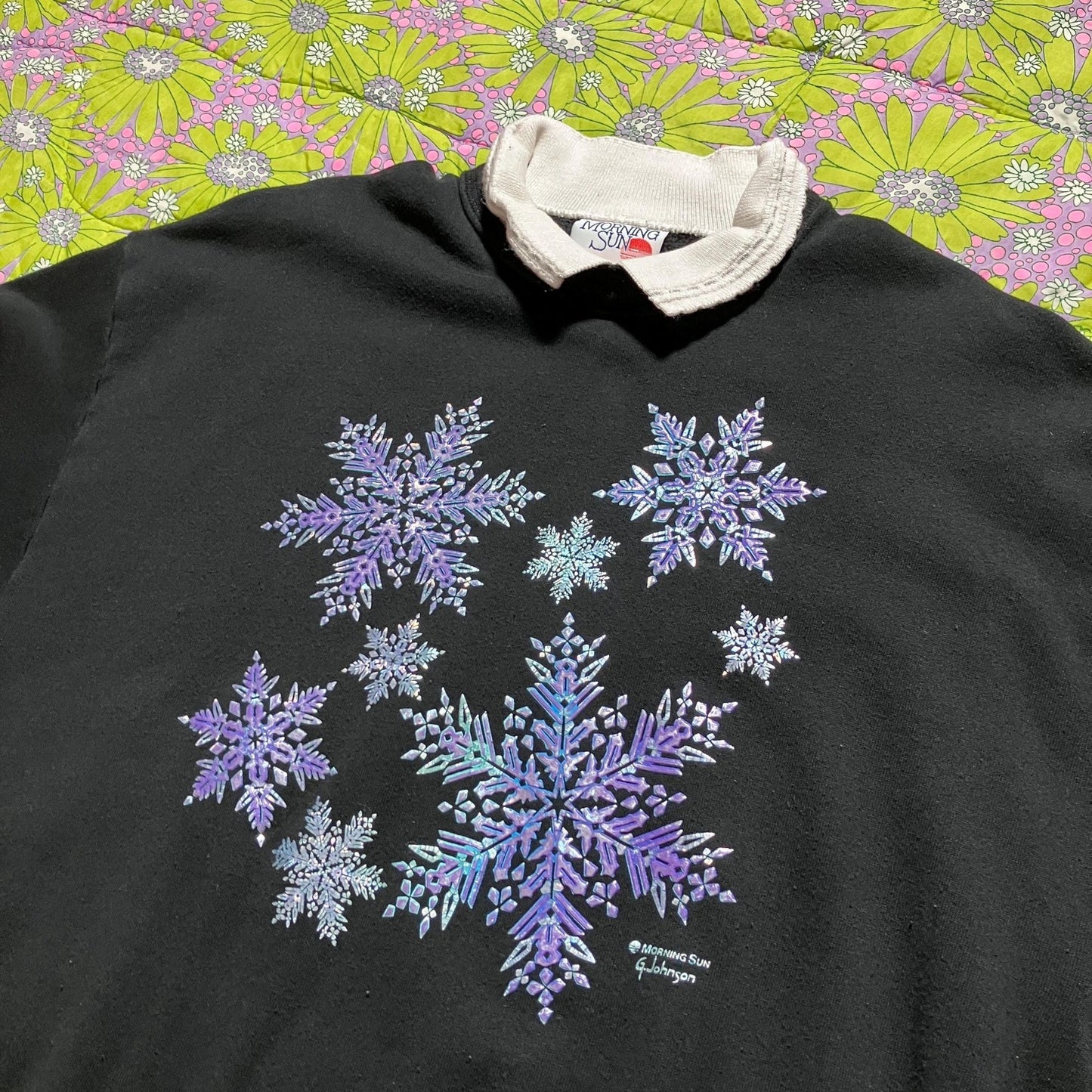 Vintage grandma  sweatshirt Morning Sun double collar black purple blue silver snowflake winter snow Whitton